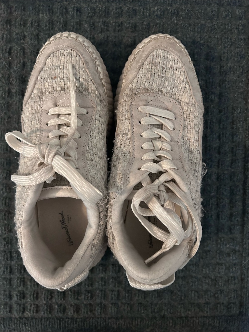 Universal Thread Women’s textured tweed platform sneakers